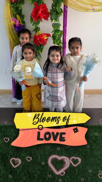 Little hands joyfully crafted flower bouquets for Valentine’s Day, sharing love and happiness with their families and friends. 

A day full of creativity and joy! 💖 
.
.
#welc #wonderlandearlylearningcentre #preschoolactivities #valentinecelebration #bouquetmaking